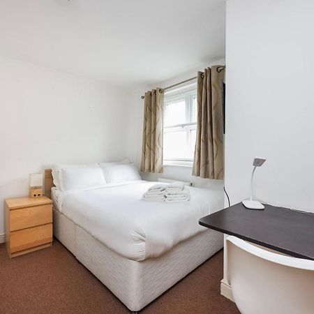 Vibrant Clapham Double Bedroom Londra Dış mekan fotoğraf