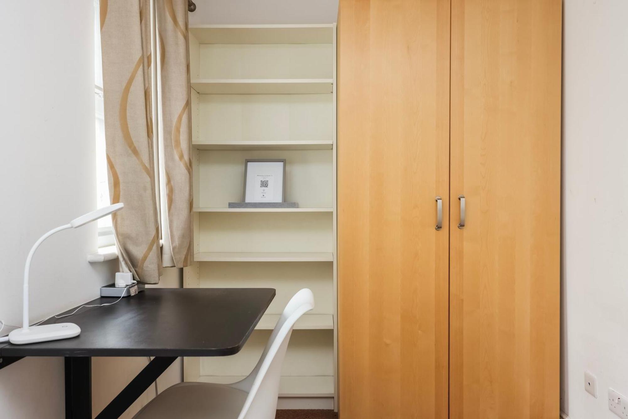 Vibrant Clapham Double Bedroom Londra Dış mekan fotoğraf